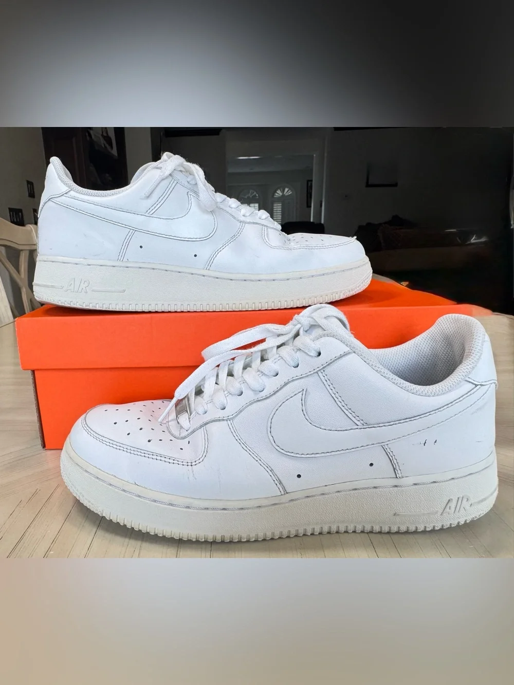 Nike Air Force 1 ’07 Triple White Men’s Size 9 Authentic